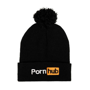 Gorro tejido con pompón