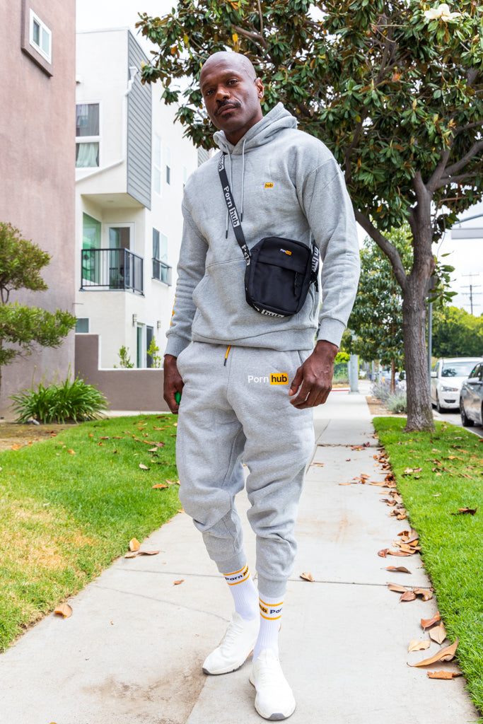 Sudadera con capucha bordada en gris jaspeado